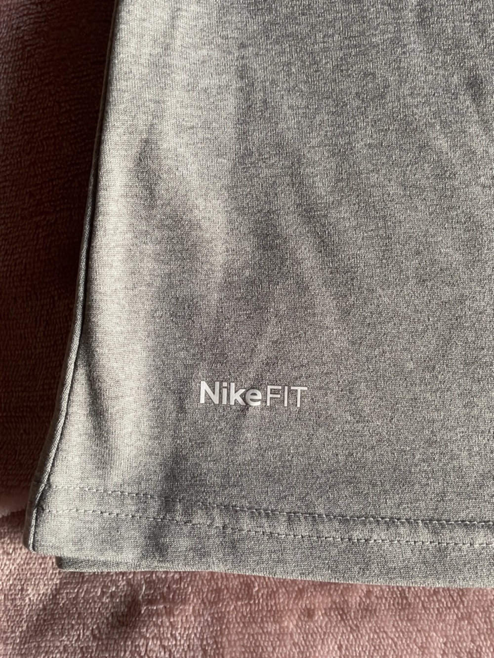 Nike Gray Women Athletic Tee with Detroit Tigers Old English D - Picture 8 of 10